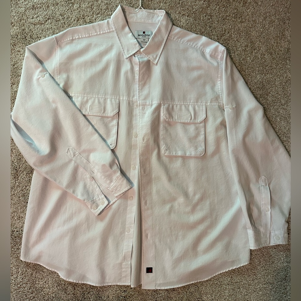 Men’s Woolrich Button Down Shirt 🎣